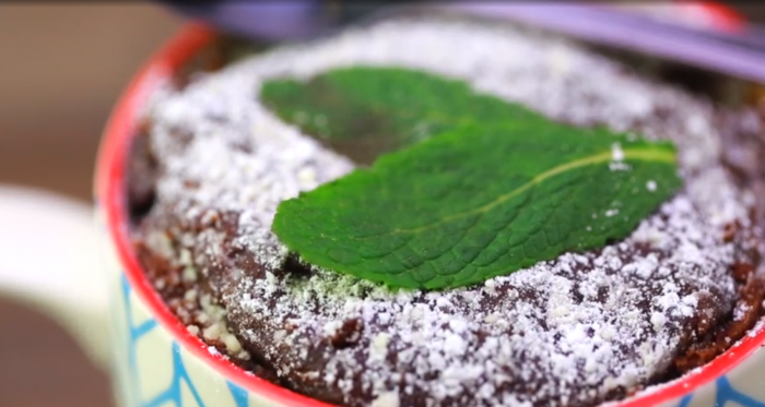 mug-cake-au-chocolat-micro-ondes-recette-video