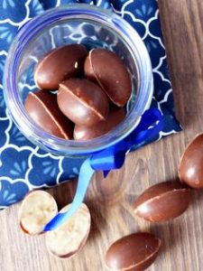 DIY recettes Pâques - Chocolats maison - Petits oeufs fourrés au lait